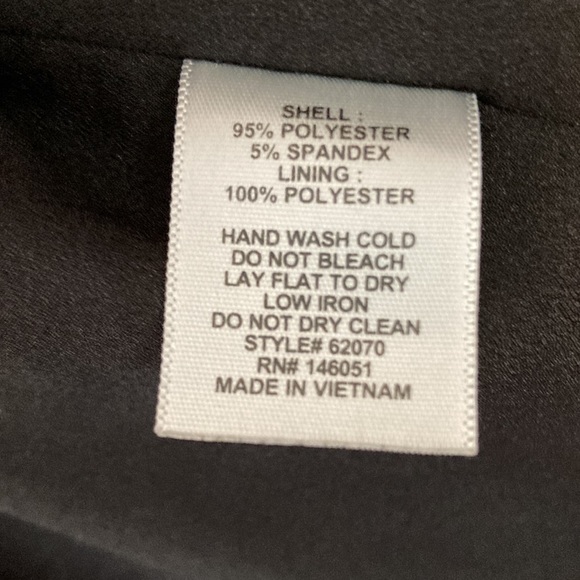 Women’s Blazer - Picture 4 of 4